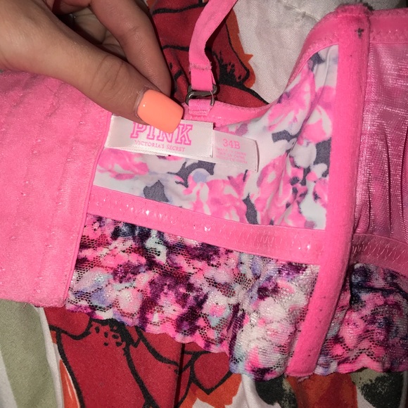VS Pink Push-up Bra - Picture 2 of 4